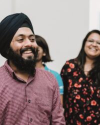 Students laughing together. Picture was created at the RWTH Business School Welcome Day.